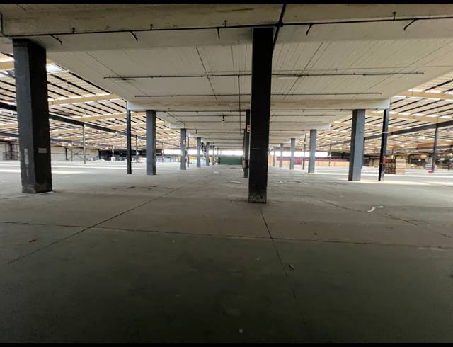 32,965M² WAREHOUSE TO LET IN ROODEKOP